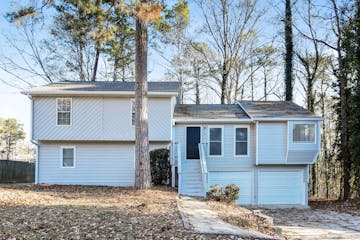 1445 Glynn Oaks Dr SW MARIETTA, GA 30008